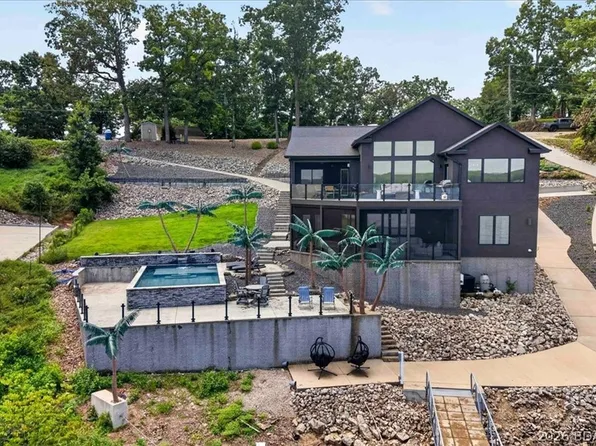 2549 Bittersweet Rd, Lake Ozark, MO 65049