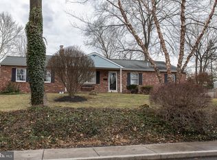 206 E Mill Rd, Hatboro, PA 19040