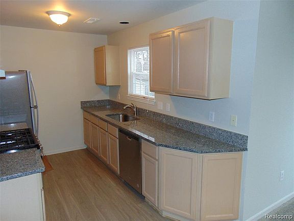 3rd image of 1521 Chesapeake