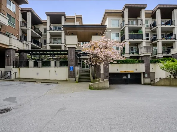 9655 King George Blvd #309, Surrey, BC V3T 0C7
