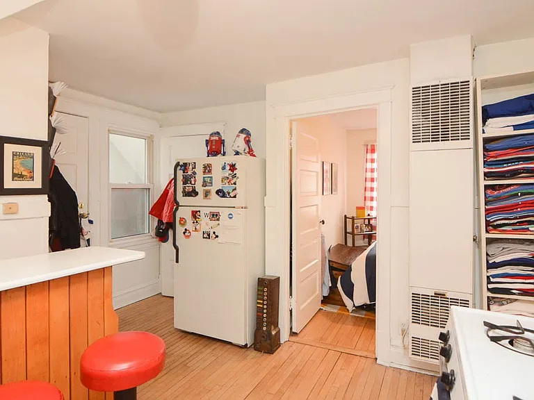 1721 W Nelson St #3 — Photo 5