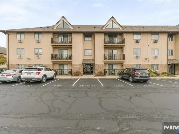 651 Riverside #B15, Lyndhurst, NJ 07071