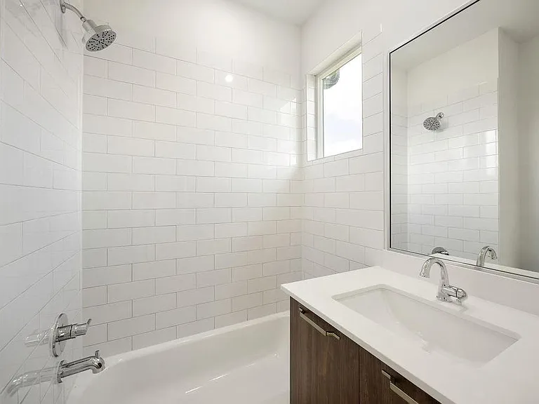 1713 Mary St — Photo 20