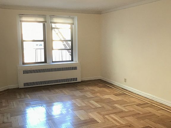 4th image of 4129 41st St APT 6D