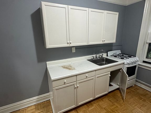5th image of 259 Knox Ave #B