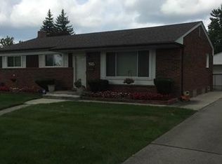 13948 Lyons St, Livonia, MI 48154