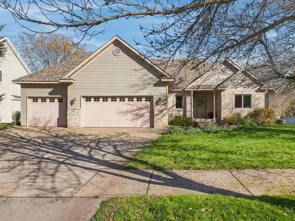 1216 Somerset Blvd, Saint Cloud, MN 56303