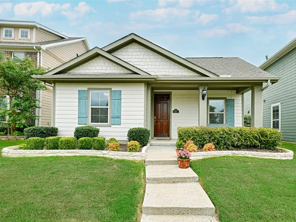 1417 Bull St, Aubrey, TX 76227