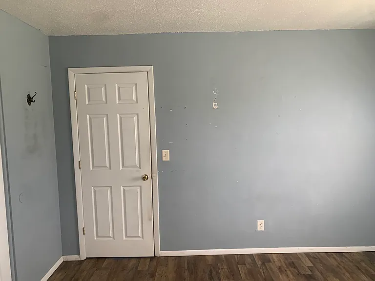 656 Williamsburg Dr #4 — Photo 18