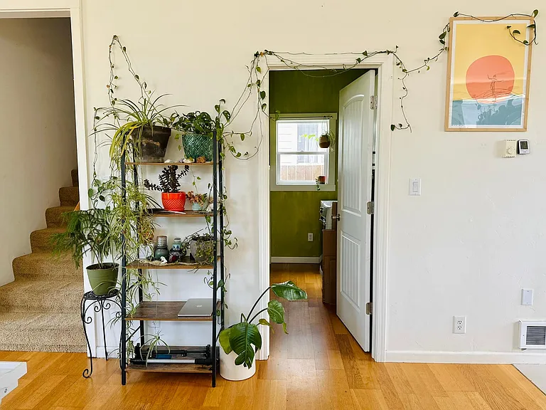 2728 Valencia St — Photo 8