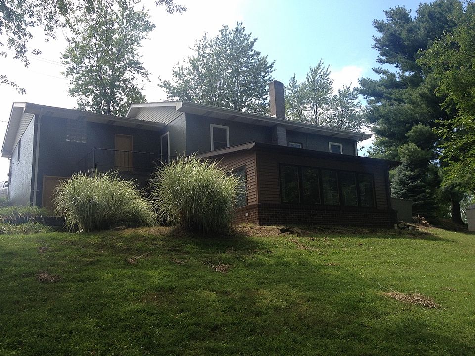 2nd image of 1241 Washington Pike