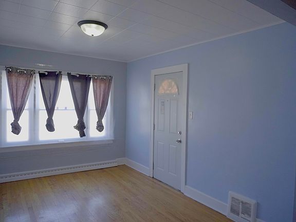 5th image of 4851 Homerlee Ave