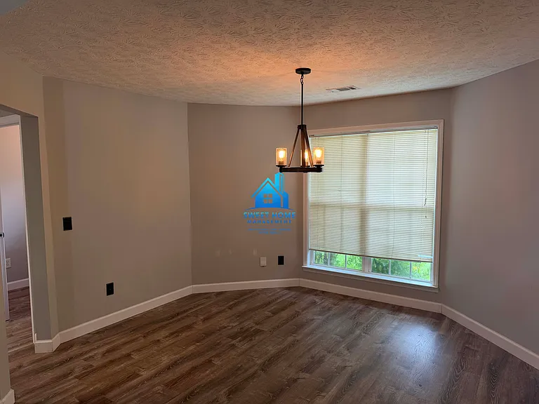 3588 Woodland Dr — Photo 2