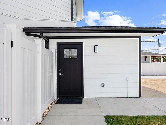 4th image of 7320 S Lagoon Dr
