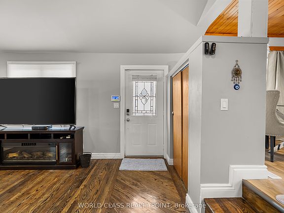 2nd image of 1193 Aubin Rd