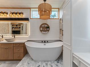 209 Horse Shoe Trl, Angleton, TX 77515