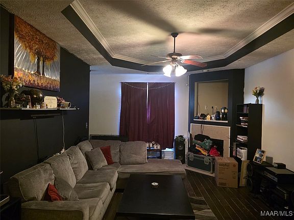 5th image of 820 Dunvegan Dr