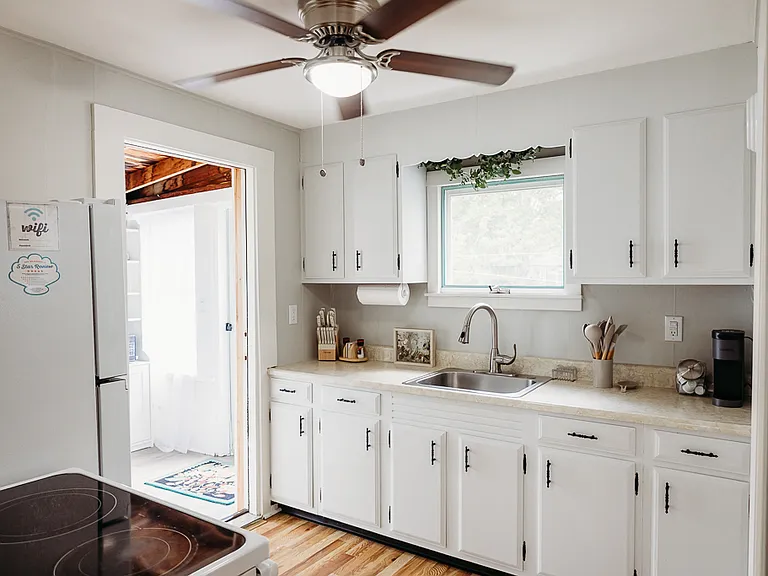 21 Reggio Ave — Photo 16