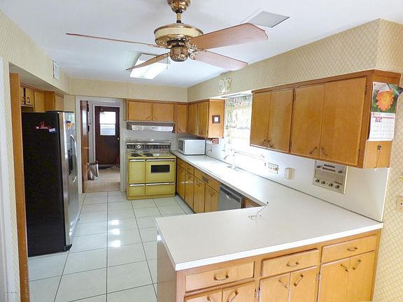 5th image of 6862 San Sabastian Ave