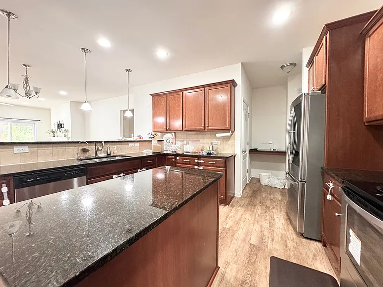 3485 Alister Ave SW — Photo 6