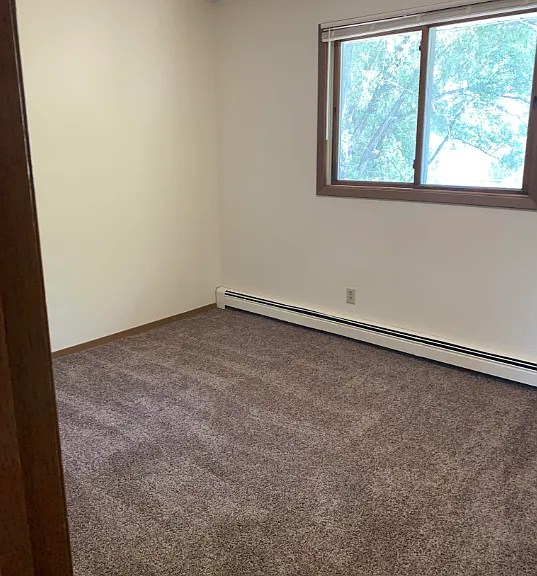 325 37th Ave N #202 — Photo 7