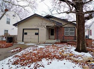 1630 SW Collins Ave, Topeka, KS 66604