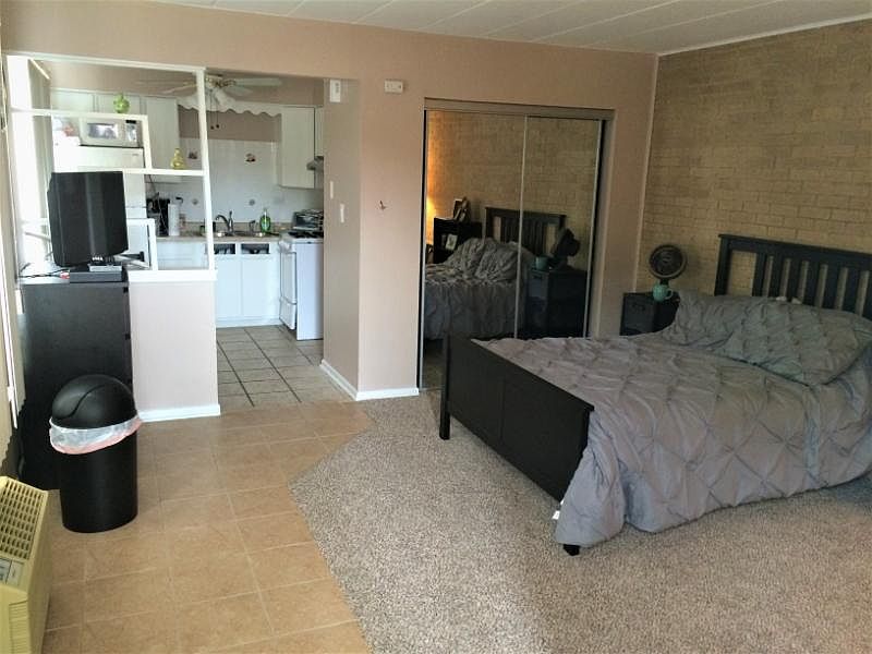 1st image of 6830 N Ozark Ave APT 1A