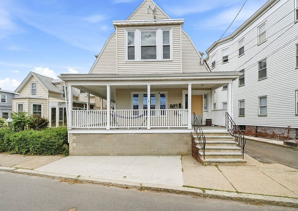 1st image of 32 Irwin St