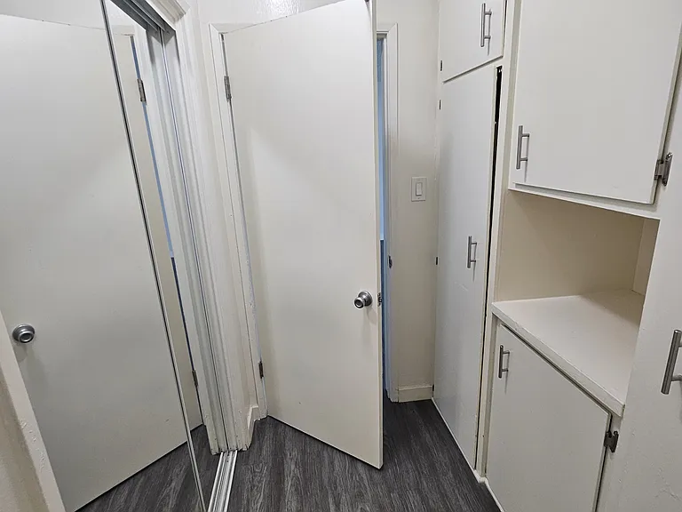 6823 Variel Ave #5 — Photo 4