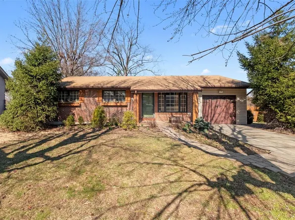 4735 Heberlie Dr, Saint Louis, MO 63123