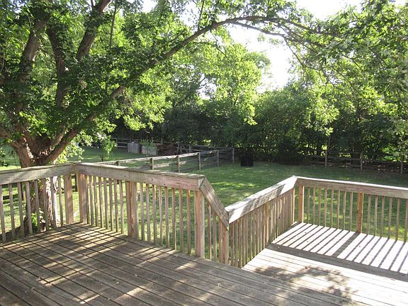 4th image of 6342 Foxwood Ct