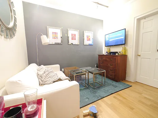 Rented by (Legacy) NY Quality Living Uptown | media 9