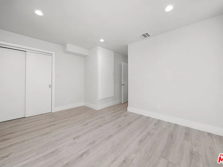 5221 1/2 Cleon Ave — Photo 11