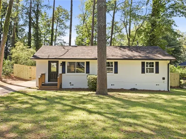 1676 Hollyhock Ter, Decatur, GA 30032