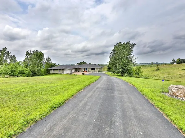 175 250th St N, Hawley, MN 56549
