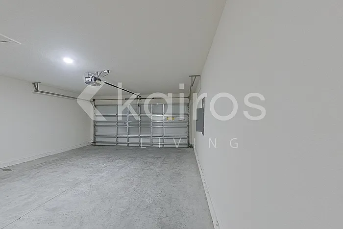 8590 SW 44th Ct — Photo 16