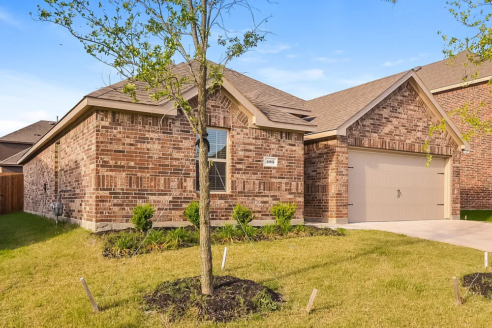 3 bed, 2.0 bath, 1454 sqft, $2,045 — Photo 4