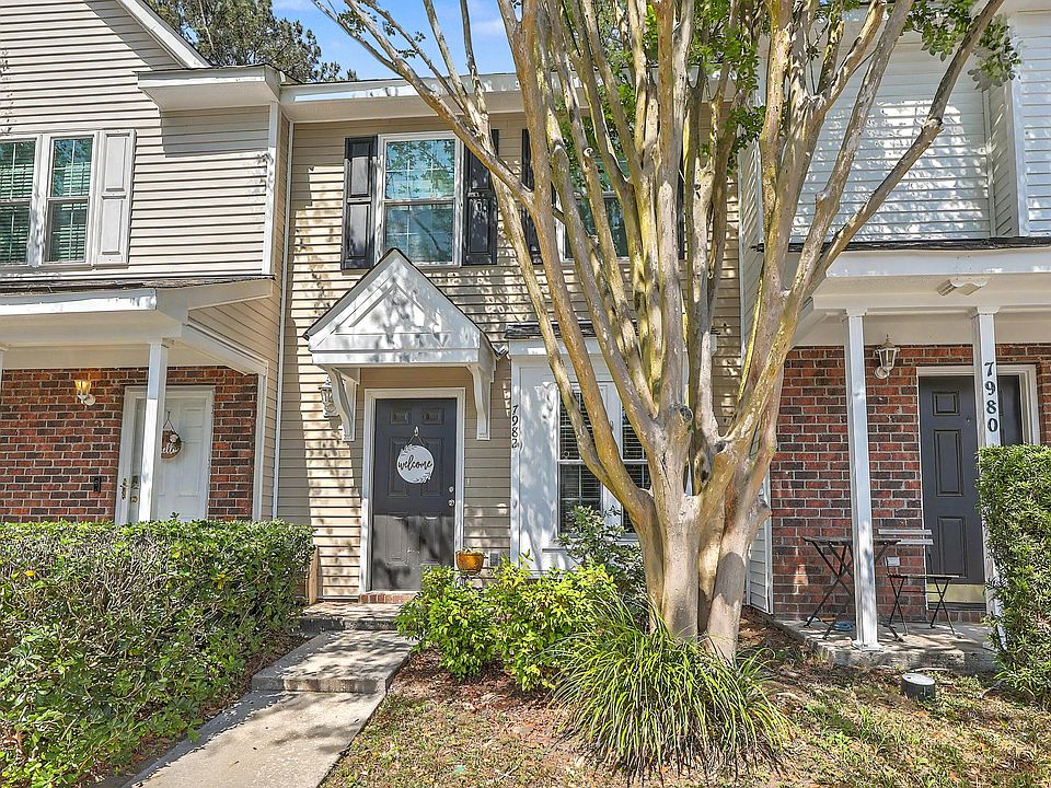 1st image of 7982 Shadow Oak Dr