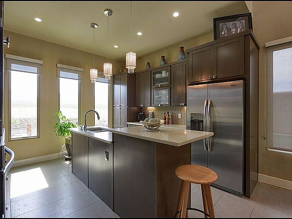 5th image of 1653 Land Rush St