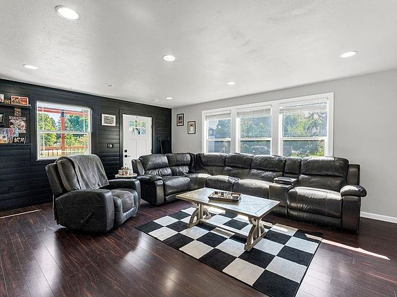 3rd image of 8809 E Cataldo Ave