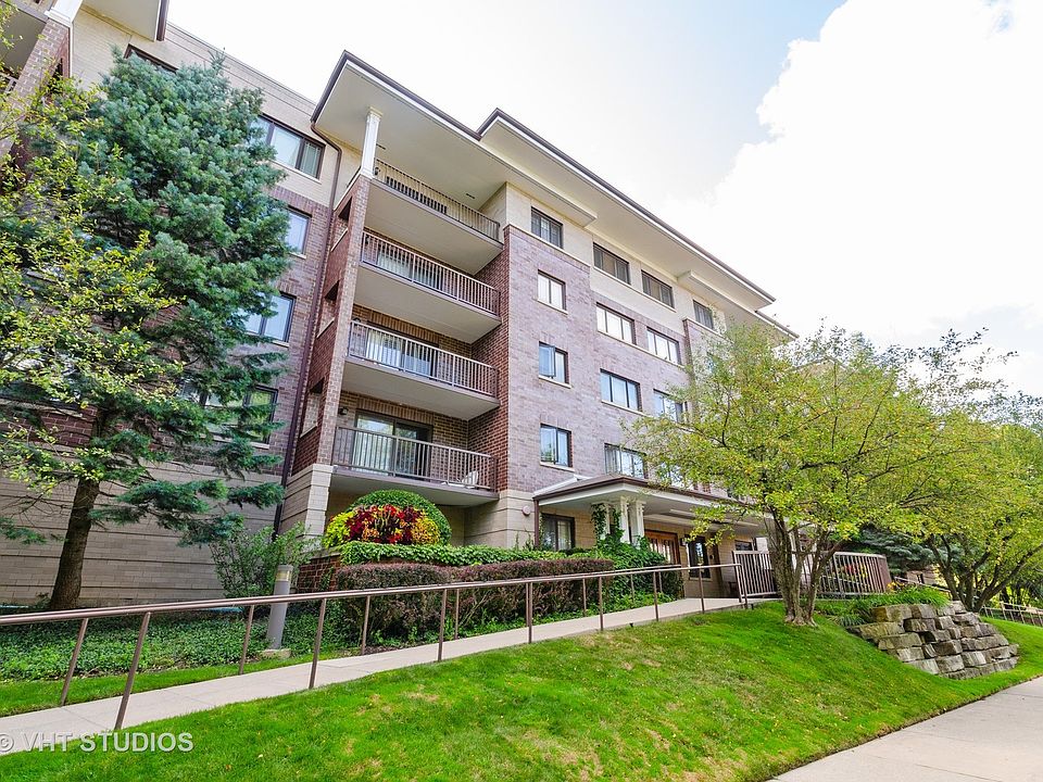 1st image of 1700 2nd St APT 301