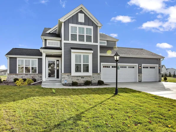 2860 Fox River COURT, Summit, WI 53066