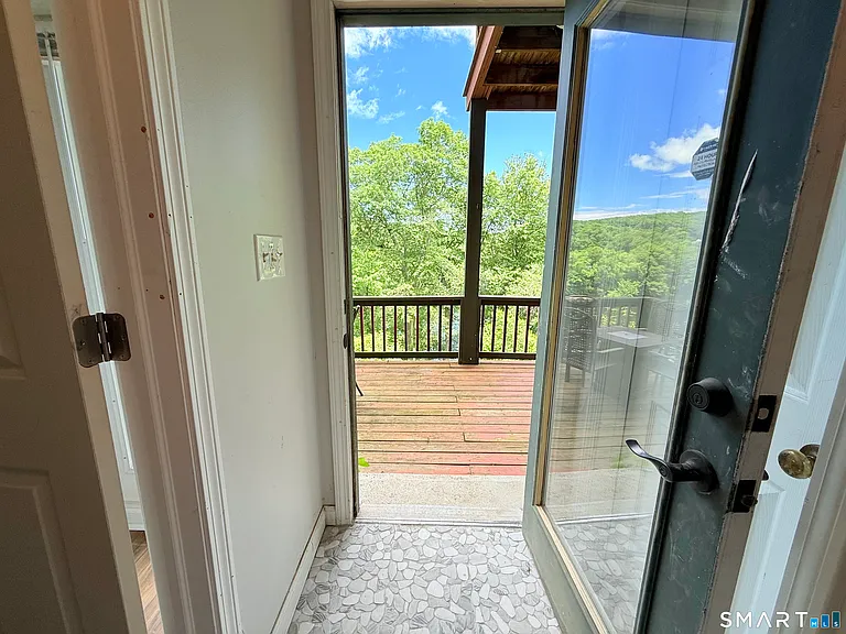 116 River Rd #2 IN-LAW — Photo 5