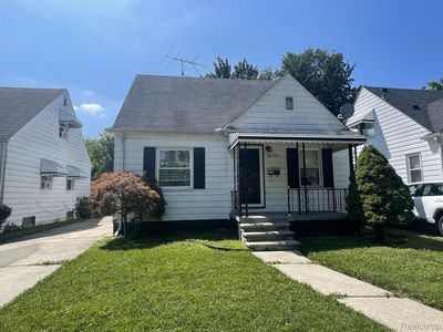 20220 Kenosha St, Harper Woods, MI, 48225