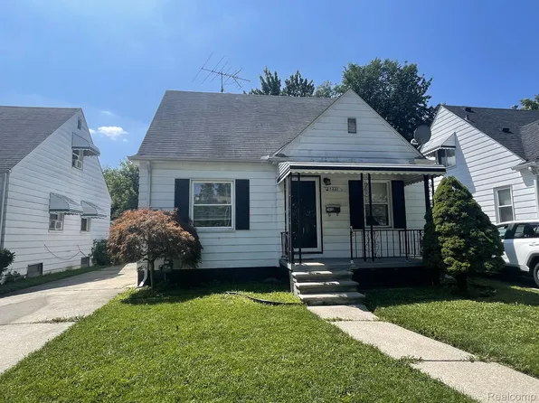 20220 Kenosha St, Harper Woods, MI 48225