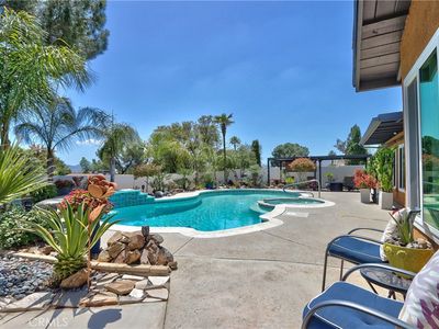 27071 Crews Hill Dr, Sun City, CA, 92586