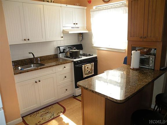 5th image of 55 Ehrbar Ave #3H