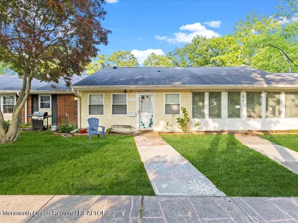 123C Edinburgh Lane, Lakewood, NJ 08701