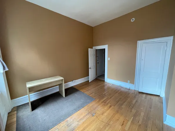 1218 S 12th St #1F, Philadelphia, PA 19147