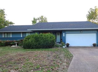 2301 W 3rd Street Ter, Chanute, KS 66720